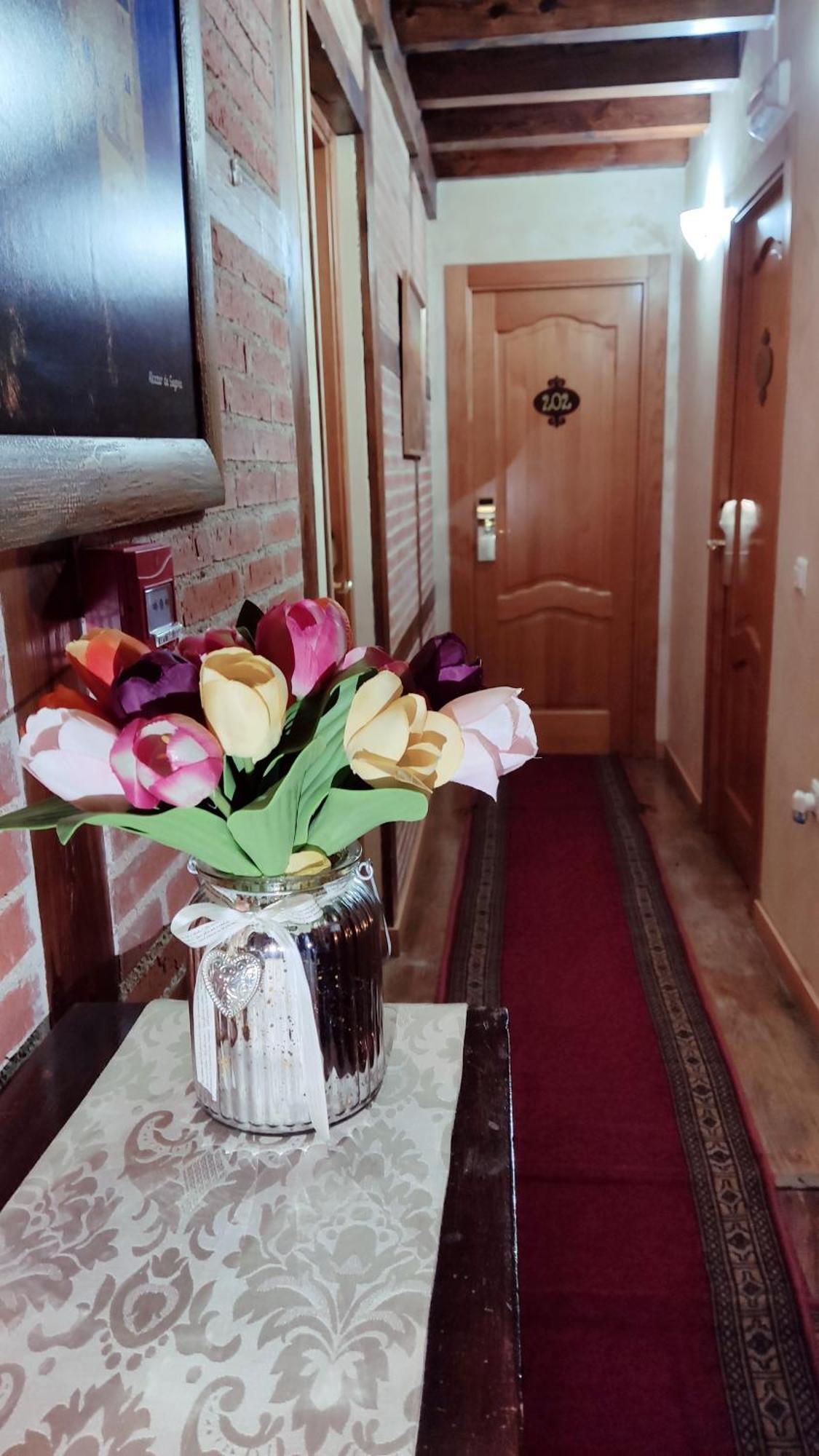 Hostal Segovia Adults Only Экстерьер фото