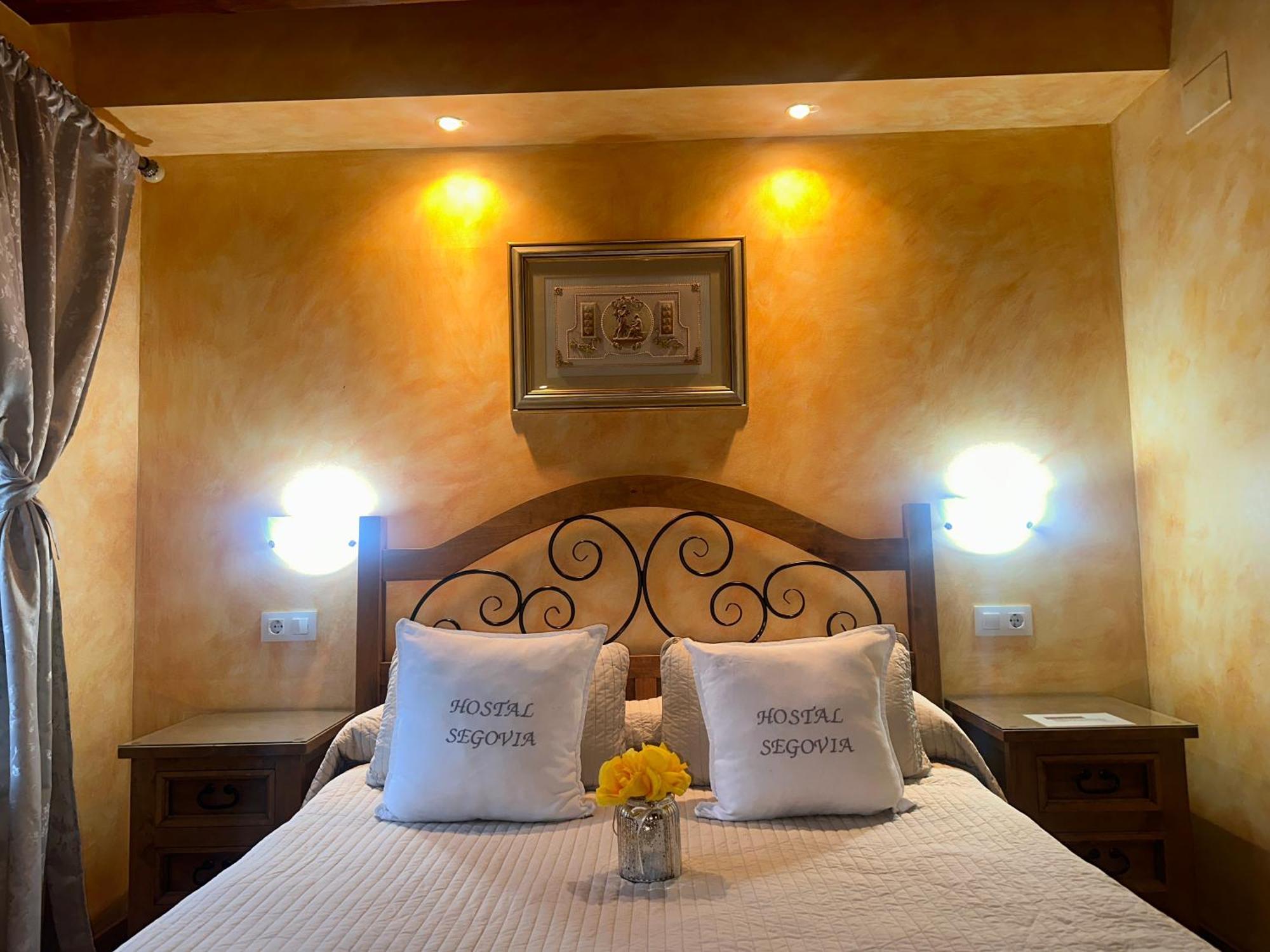 Hostal Segovia Adults Only Экстерьер фото