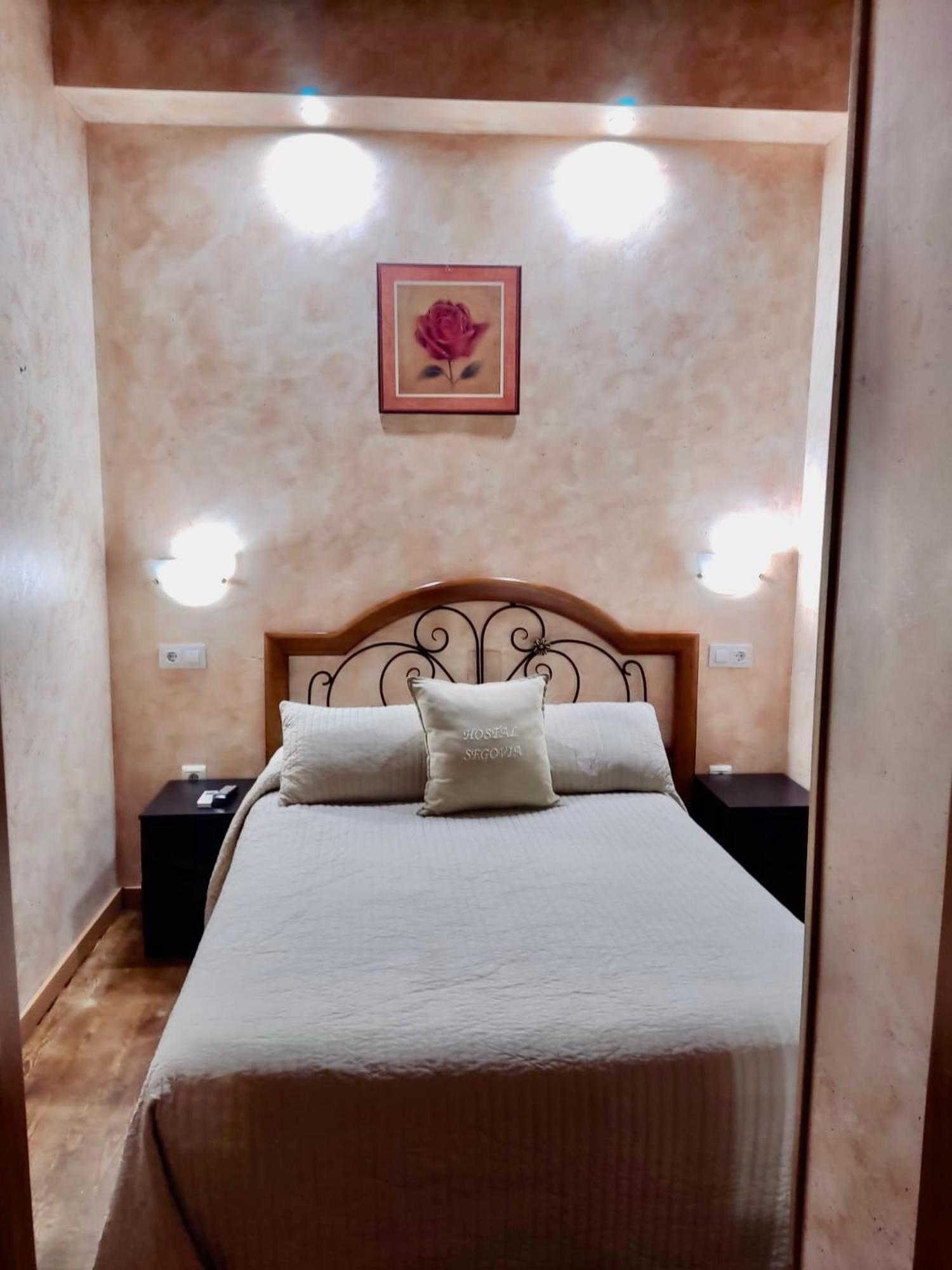 Hostal Segovia Adults Only Экстерьер фото