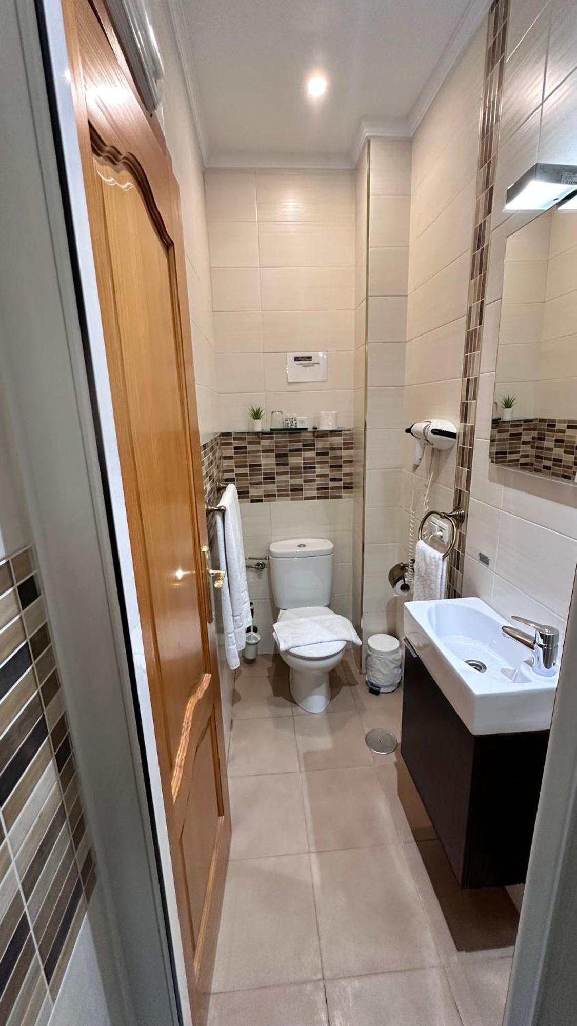 Hostal Segovia Adults Only Экстерьер фото